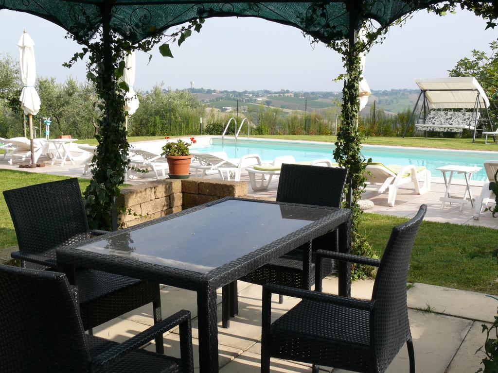Agriturismo Al Rifugio Divino Belvedere Ostrense Exterior foto